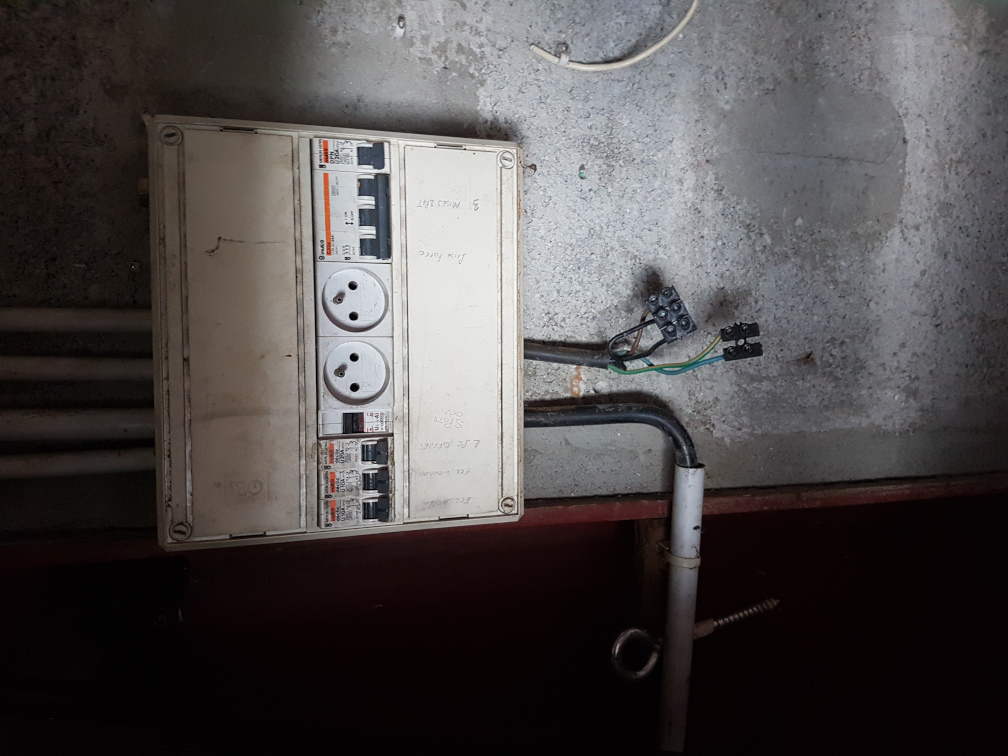 Installation dangereuse d'un compteur électrique